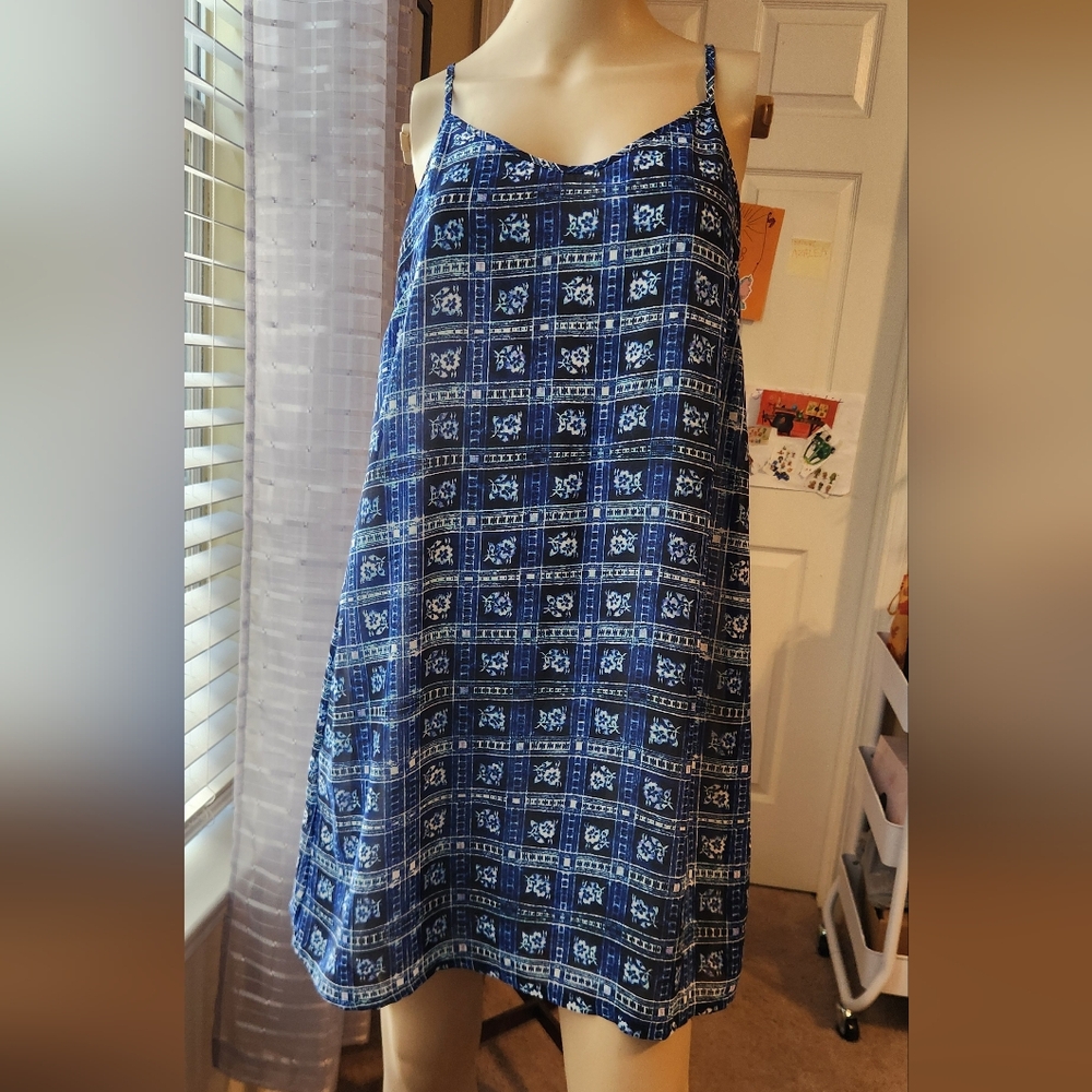 Elegant Blue Patterned Midi Dress